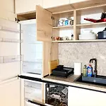 Azure Coast Horizon - Free Parking 公寓 圣君士坦丁和海伦那