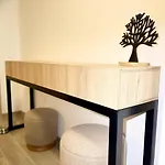 Azure Coast Horizon - Free Parking 公寓 圣君士坦丁和海伦那