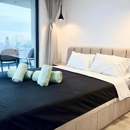 דירה Azure Coast Horizon - Free Parking סנט קונסטנטין והלנה