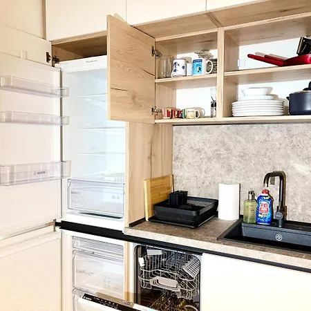 Azure Coast Horizon - Free Parking דירה סנט קונסטנטין והלנה