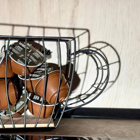 Azure Coast Horizon - Free Parking דירה