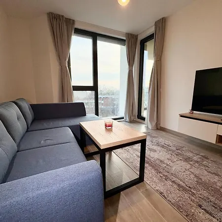 Azure Coast Horizon - Free Parking דירה