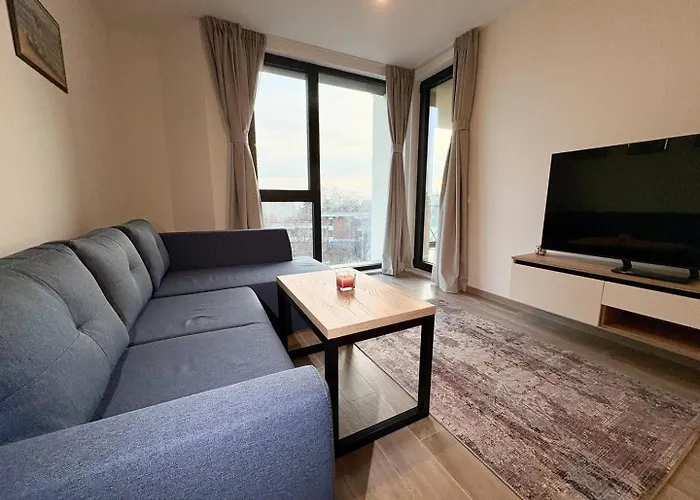 Azure Coast Horizon - Free Parking Apartment