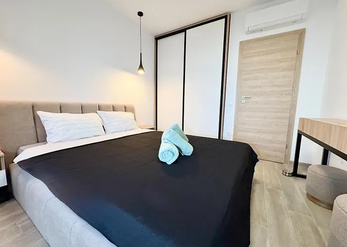 Azure Coast Horizon - Free Parking *